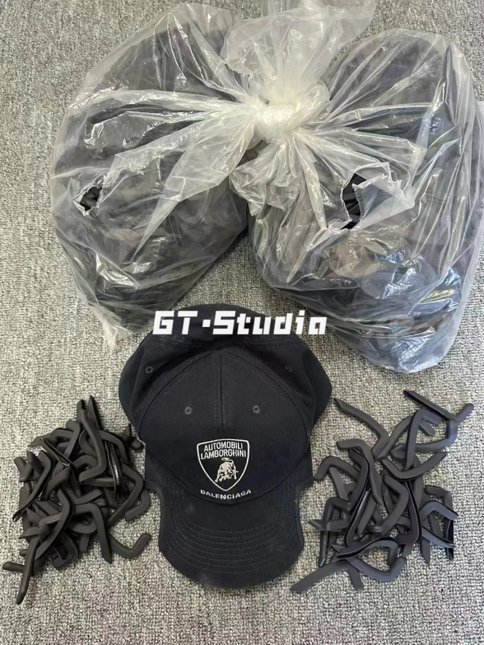 BALENCIAGA Men's Balenciaga x Automobili Lamborghini Cap #384578