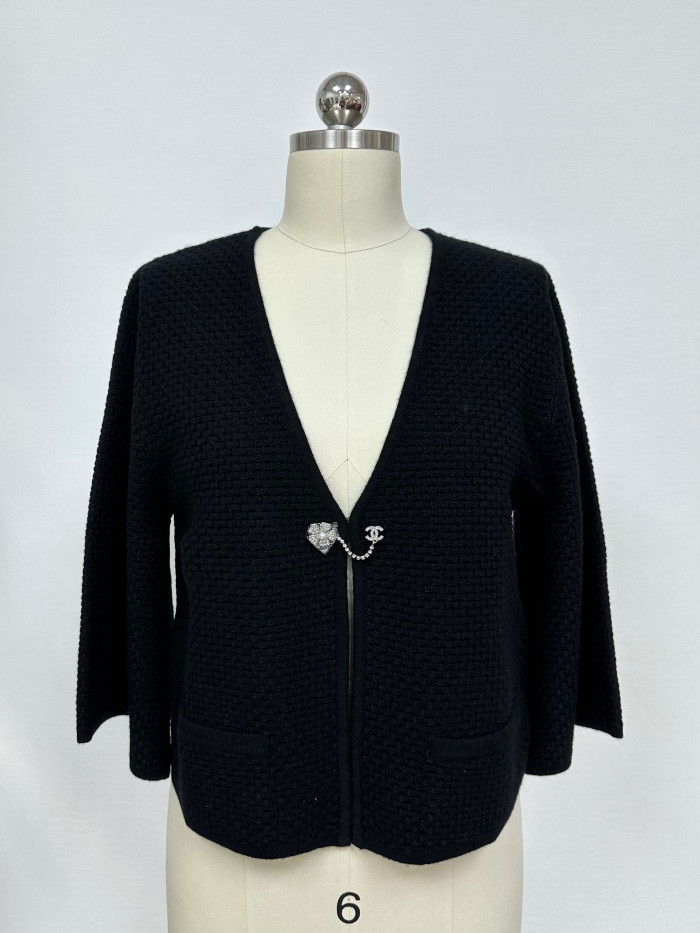 Chanel Top-quality Version Bat Sleeve Cardigan #307696