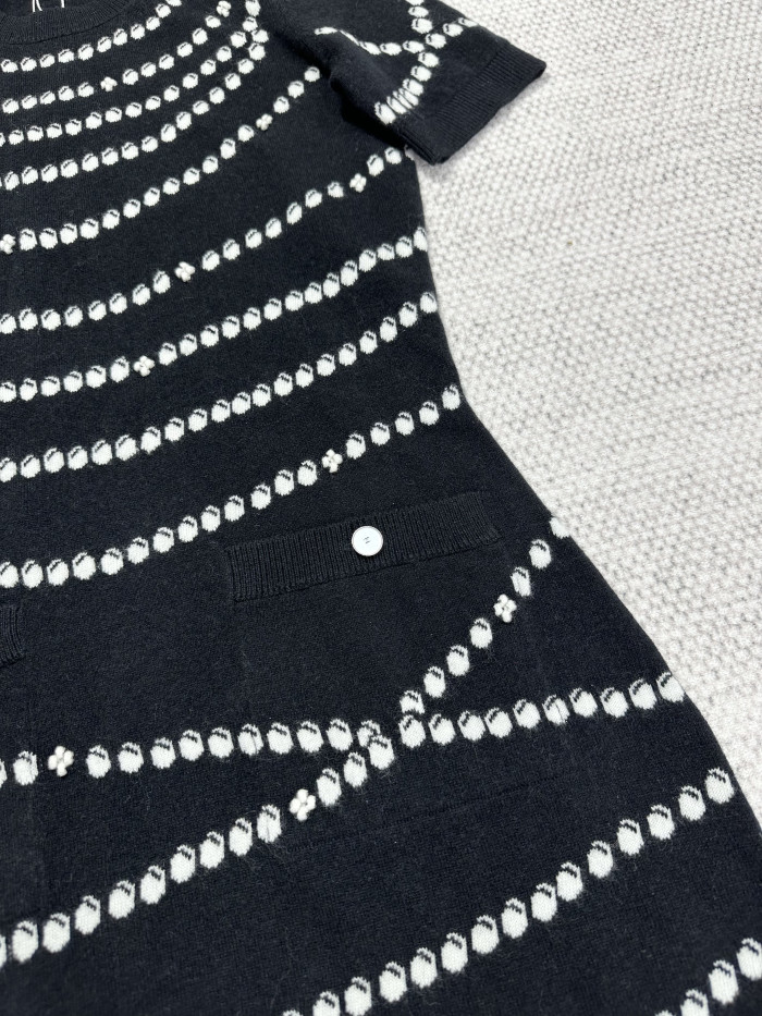 Chanel Top-Quality Version Pearl Chain Cashmere Dress #307525
