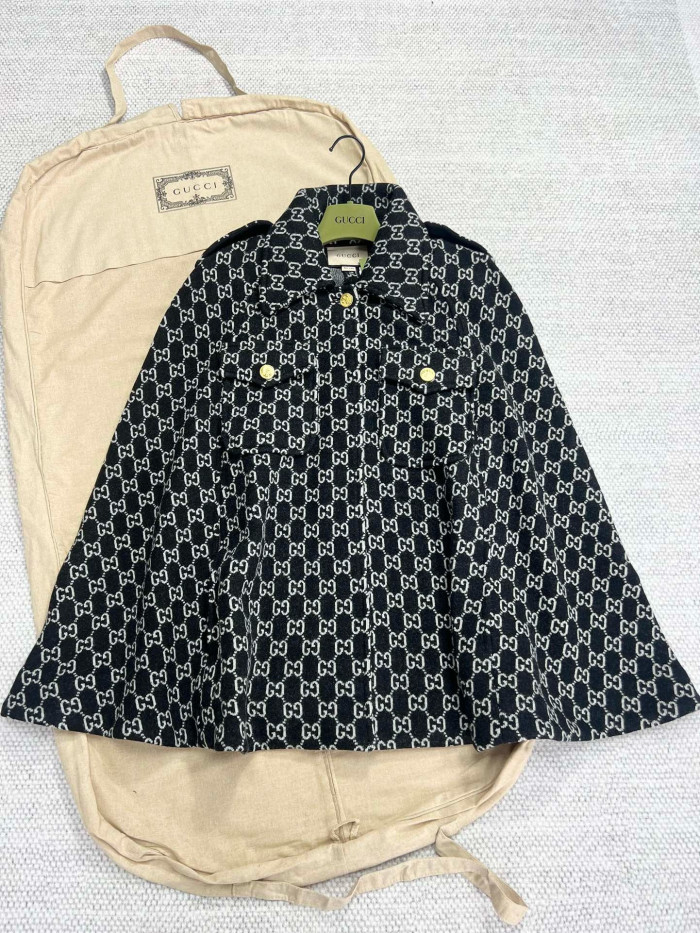 Gucci GG Wool Jacquard Cape #337159