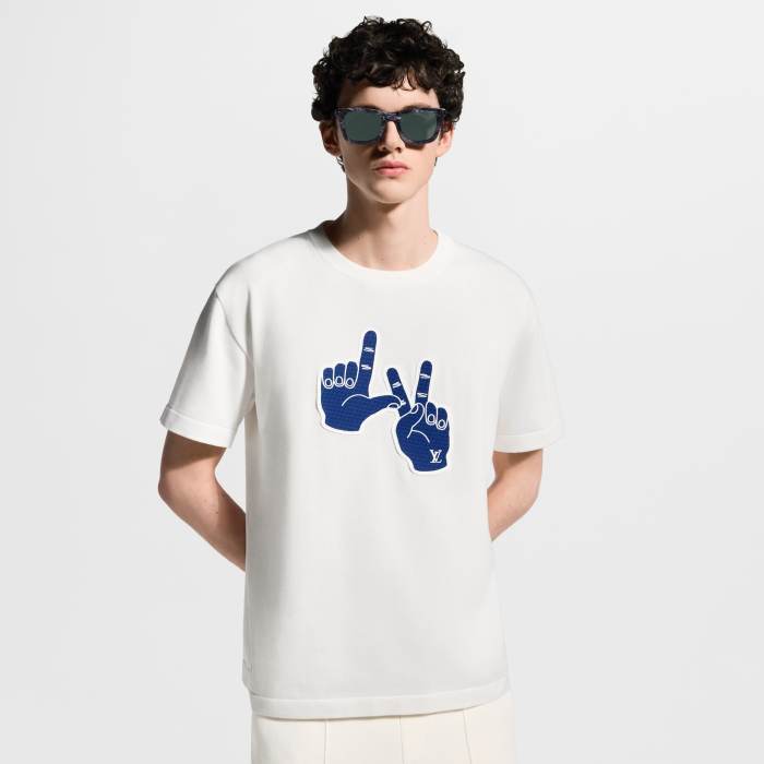 LOUIS VUITTON Short-Sleeved Signature Patch Crewneck #385045