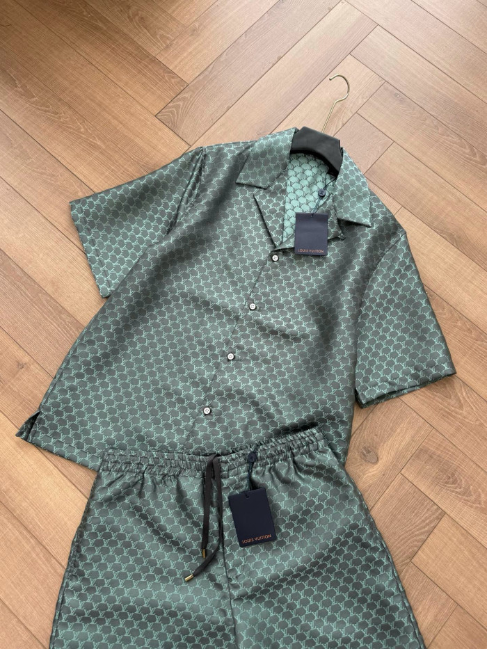 LOUIS VUITTON Short-Sleeved Jacquard Silk-Blend Shirt and Shorts 1AFRMD #385021