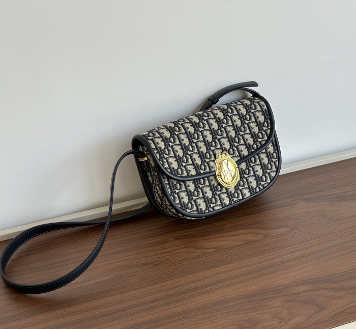 DIOR Medium Dior Médaillon Flap Bag Black Grained Calfskin #385209