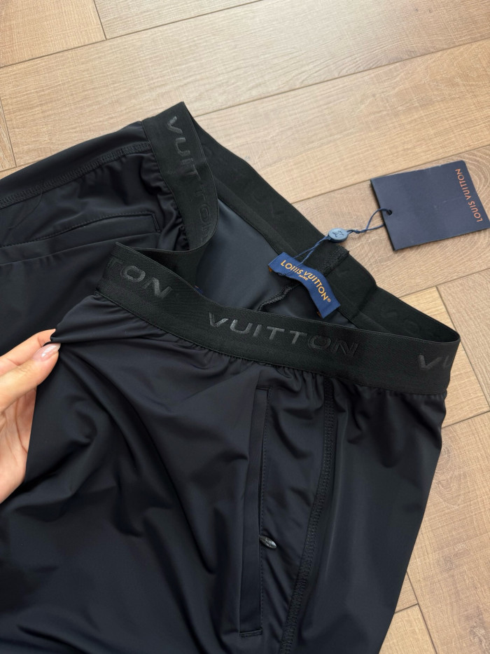 LOUIS VUITTON Double Layer Running Shorts #385289