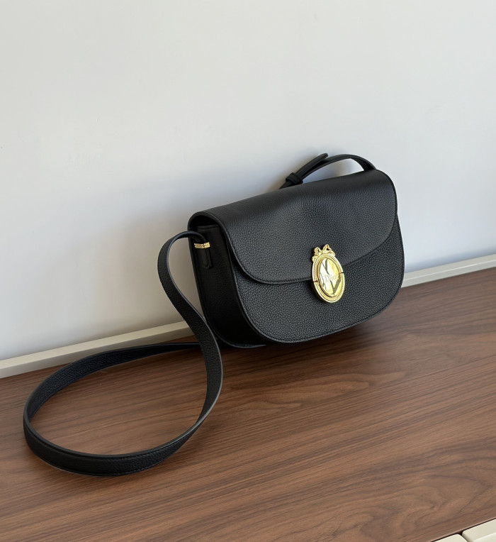 DIOR Medium Dior Médaillon Flap Bag Black Grained Calfskin #385209