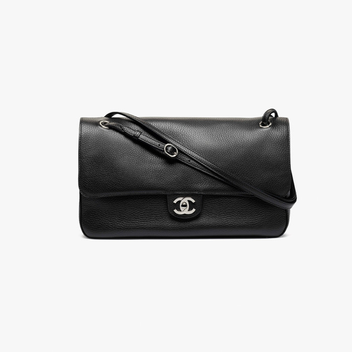 CHANEL Maxi Flapbag Grained Calfskin Gold-tone Metal #385184