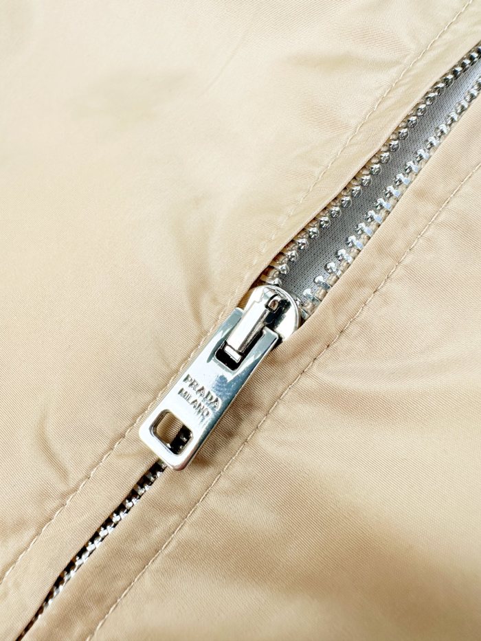 PRADA Chalk White Short-sleeved Re-nylon Zipper Shirt #385365