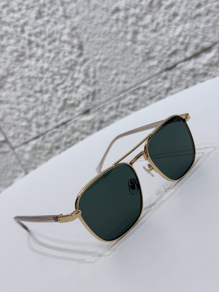 LOUIS VUITTON LV Signature Metal Square Sunglasses #385449