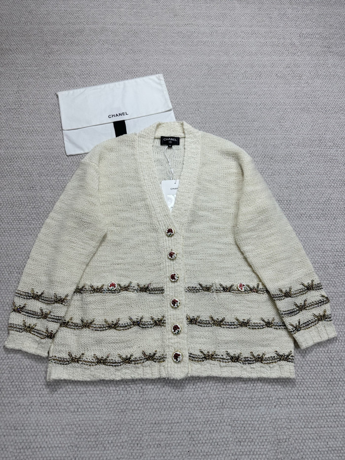 Chanel Top-quality Version Gold Thread Knitted Cardigan Pants Suit #330295