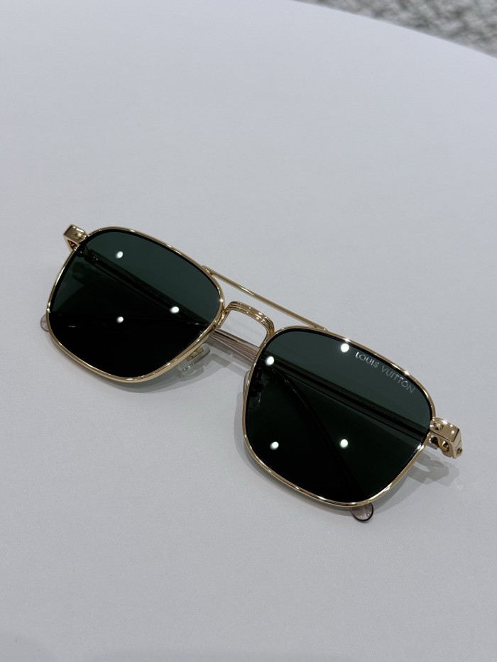 LOUIS VUITTON LV Signature Metal Square Sunglasses #385449