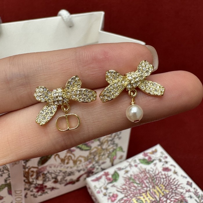 DIOR Delicate Bow Earrings Gold-Finish Metal White Resin Pearl and Crystals #379151