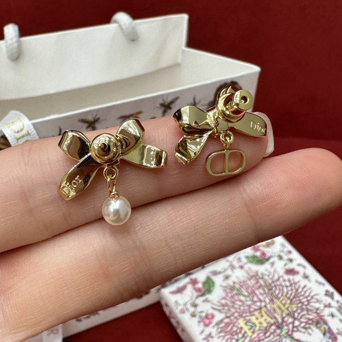 DIOR Delicate Bow Earrings Gold-Finish Metal White Resin Pearl and Crystals #379151