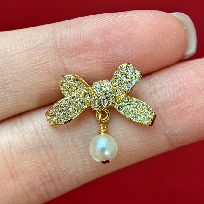 DIOR Delicate Bow Earrings Gold-Finish Metal White Resin Pearl and Crystals #379151