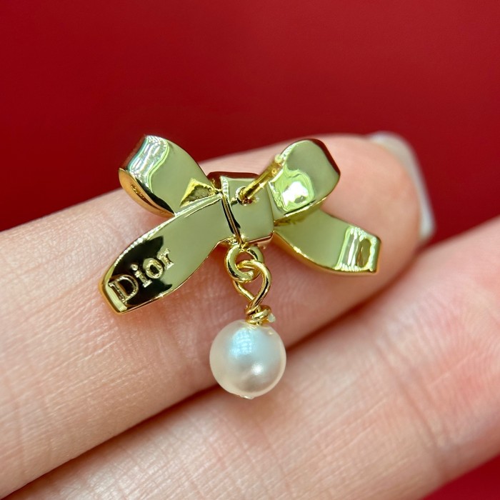 DIOR Delicate Bow Earrings Gold-Finish Metal White Resin Pearl and Crystals #379151