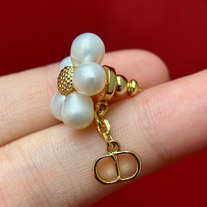 DIOR Dioriviera Brush Bloom Earrings Gold-Finish Metal Freshwater Pearls and White Resin Pearl #385657