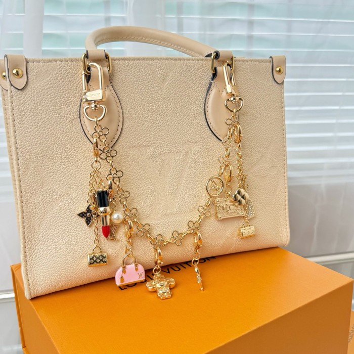 Louis Vuitton Bag Chain #385528