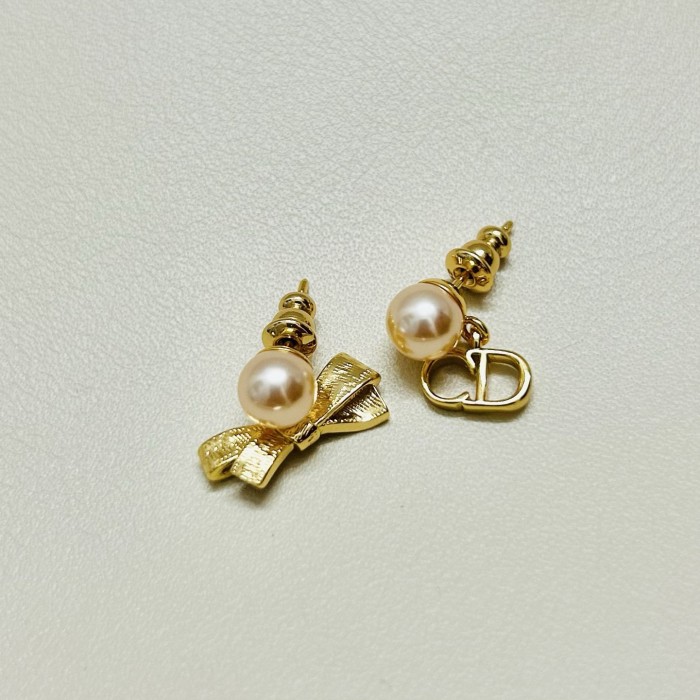 DIOR CD Bow Earrings Gold-Finish Metal and Iridescent Pink Resin Pearls #385665