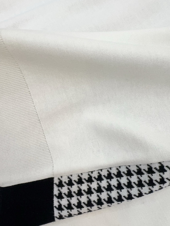 DIOR Dior Médaillon Short-Sleeved Sweater Black and White Houndstooth Virgin Wool-Blend Knit #385486