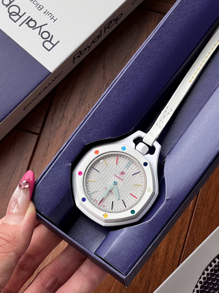 AUDEMARS PIGUET × SWATCH OTG ROZ Royal Pop Collection #385674