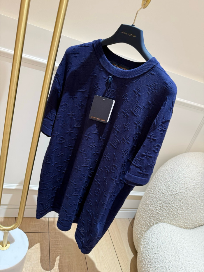 LOUIS VUITTON Monogram Shorts and Short-Sleeved Crewneck #385945