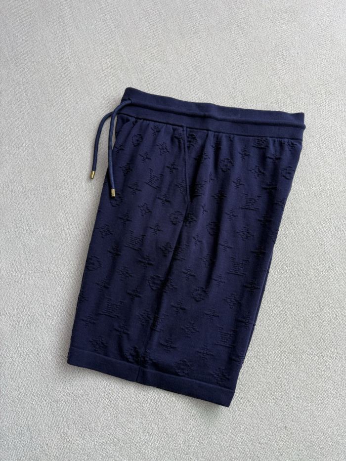 LOUIS VUITTON Monogram Shorts and Short-Sleeved Crewneck #385945