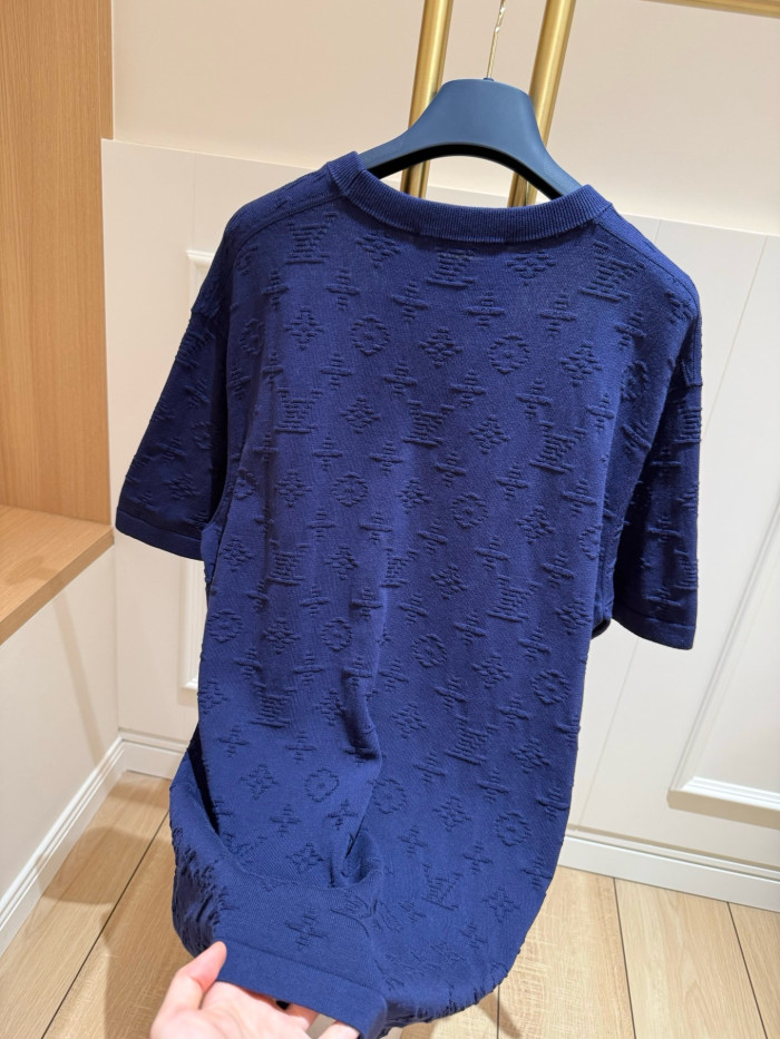 LOUIS VUITTON Monogram Shorts and Short-Sleeved Crewneck #385945