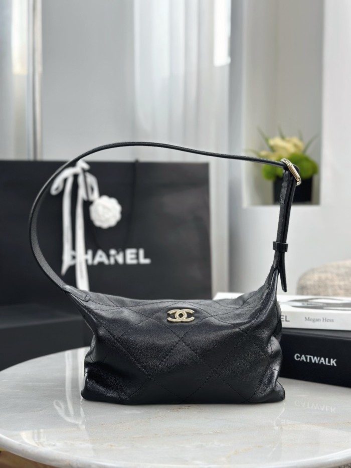Chanel Lambskin Hobo Bag #385958