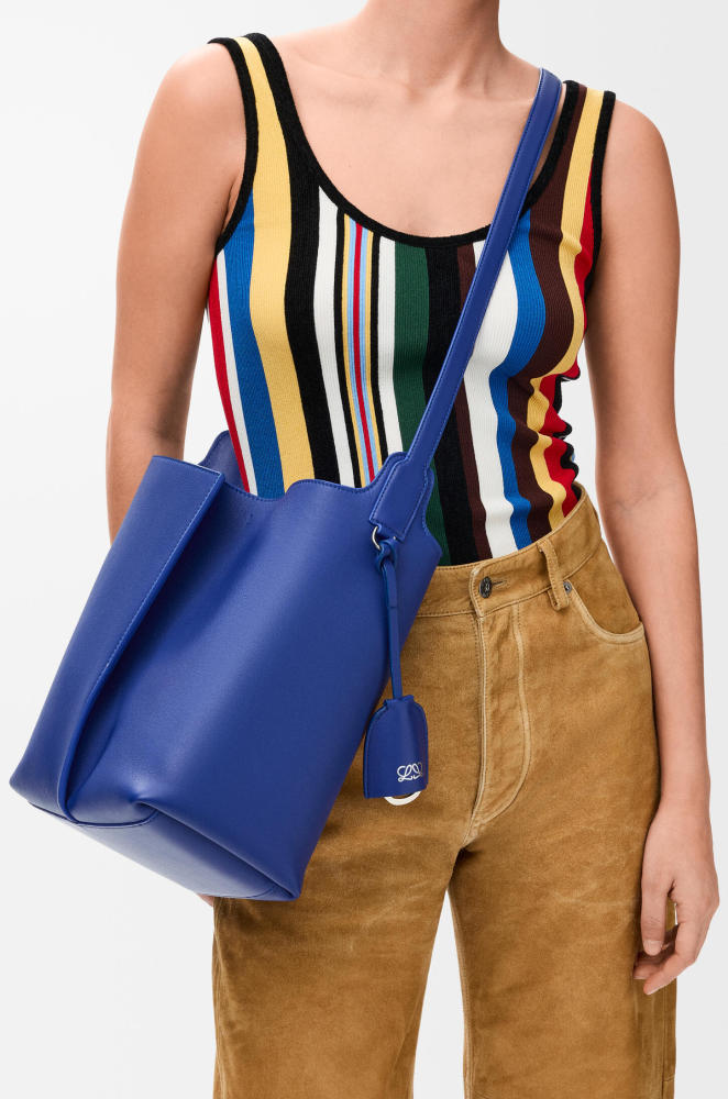Loewe Medium Bilbao Bucket in Smooth Calfskin #386021