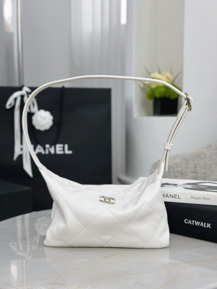 Chanel Lambskin Hobo Bag #385958
