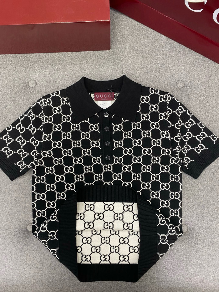 GUCCI Reversible GG Wool Jacquard Polo Shirt in Black and White #386045