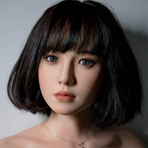 B2: Livi + 22 Body + A Free Additional Head