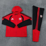 2026-27 Man Utd Red Windbreaker Suit (Hoodie)(风衣套装)