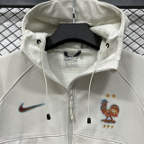 2026-27 France Khaki Outdoor Jackets #K8809冲锋衣