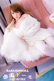椅子に座る sexdoll