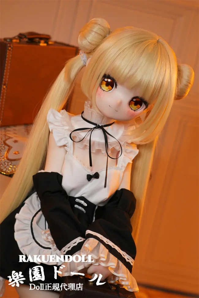 MW Girl(魔物姫)  伊梨梨ヘッド 85cm 小柄アニメ系ダッチワイフ 宣材写真通のはシリコン製ボディー 宣材写真と同じ制服も付属