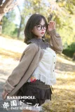 real doll お茶目な舌出し表情と黒縁メガネがポイントの癒し系美少女