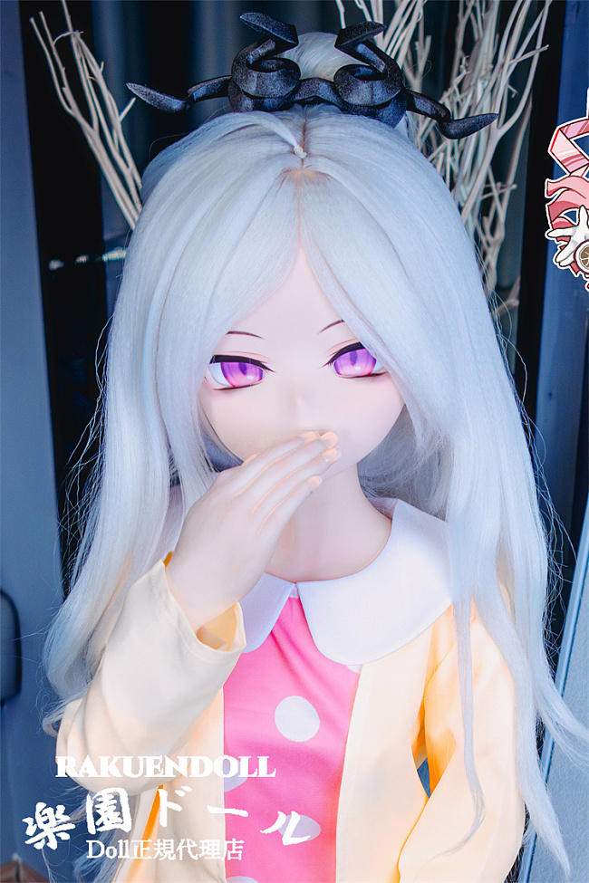 羊角社Croissant Doll #B04ヘッド 141cm AAカップ 空崎ヒナコスプレ姿アニメ風ラブドール 宣材写真のは手描きメイク ビニール製ヘッド+S-TPE製ボディ