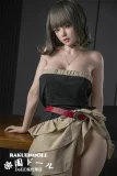 黒とベージュのドレスを着てるクール系リアル ラブドール