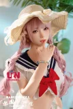 大きな麦わら帽子をかぶってるかわいいlove doll