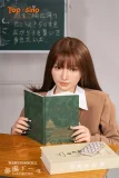 スクールガール風の落ち着いたアダルトドール