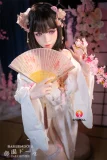 扇子を持つ雅やかなラブド ル