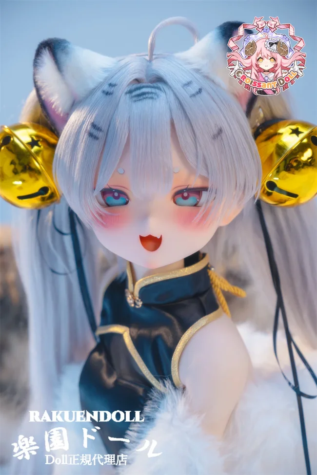 【一体限り！再入荷なし！】羊角社Croissant Doll 白虎ヘッド 141cm AAカップ 銀髪猫耳 高級フラブドール 宣材写真のは手描きメイク ビニール製ヘッド+シリコン製ボディ 宣材写真の服＆ウィッグが付属