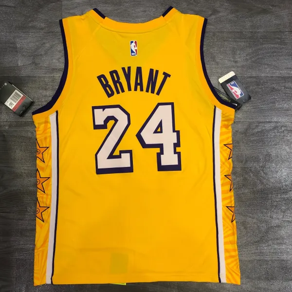 NBA Laker's Retro yellow v-leader Sucheng city version 24 Kobe with chip 1:1 Quality