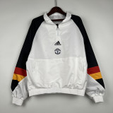 23/24 Manchester United White Windbreaker（四色）