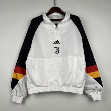 23/24 Juventus White Windbreaker（四色）
