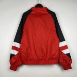 23/24 Flamengo Red Windbreaker（袖子黑色）