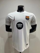 24/25 Barcelona White Fans 1:1 Soccer Jersey （胸前大logo）