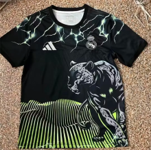 24/25  Real Madrid  Fans Panther Green Edition 1:1 Quality Soccer Jersey （荧光绿）
