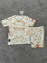 24/25 Manchester City Goalkeeper Kids Kits 1:1 Quality Soccer Jersey