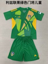 24/25 Leeds United Goalkeeper Green Kids Kits 1:1 Quality Soccer Jersey